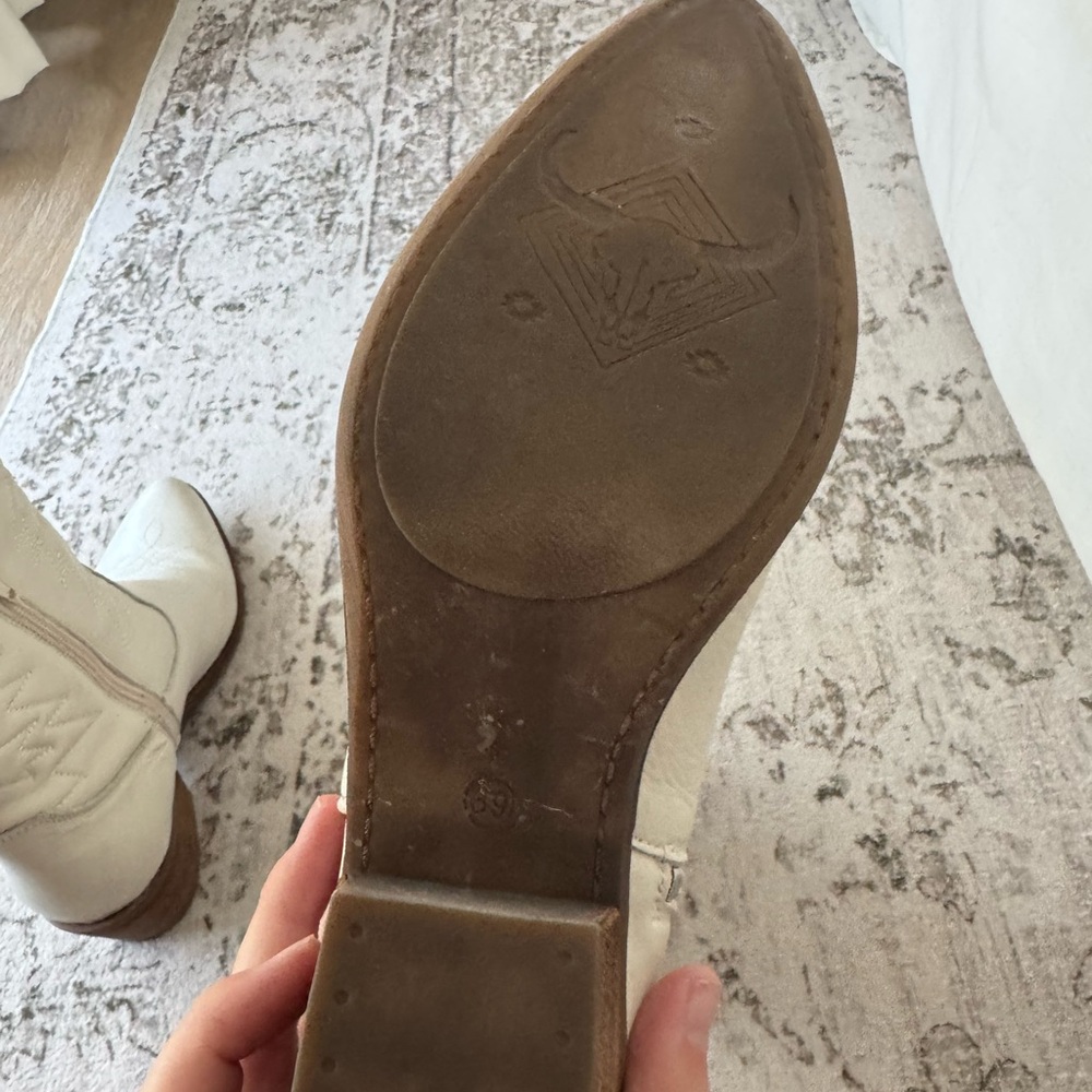 Steve Madden Albany Boots - Picture 4 of 6
